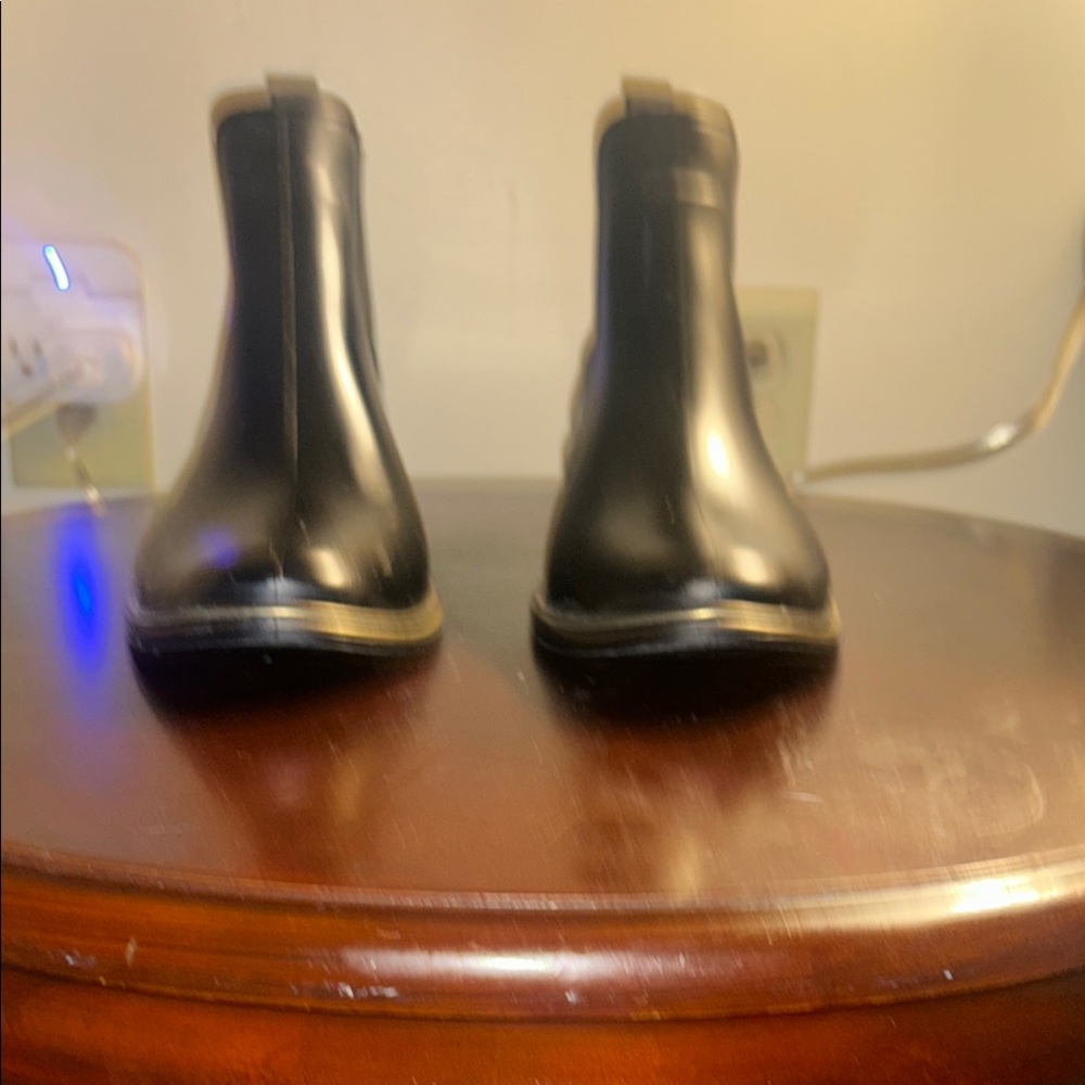 WOMAN’S BLACK ANKLE BOOTS WORE 1 TIME - BRAND NEW